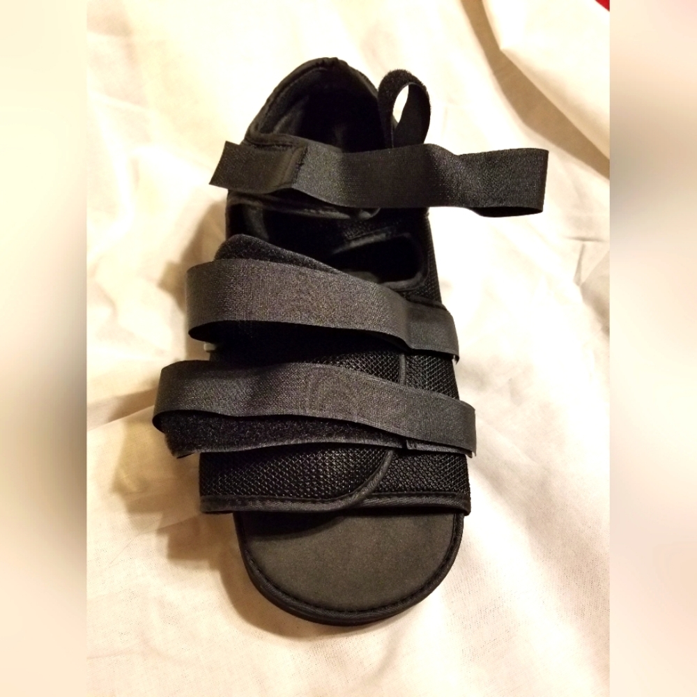 New surgical unisex shoe 11.5 inch footbed
